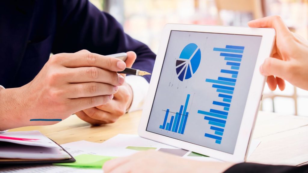data analysts and statistical analysis experts